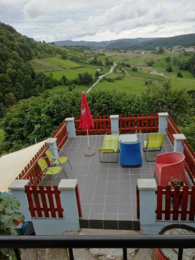 Issy View House Villa Senovo Exterior photo